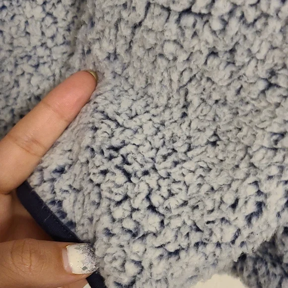 Sherpa pull over - Picture 3 of 3